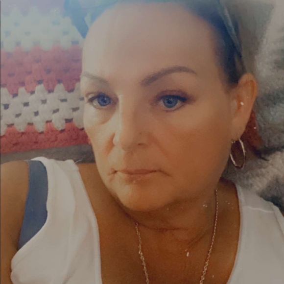 Meet your Posher, Vicky - Picture 1 of 1